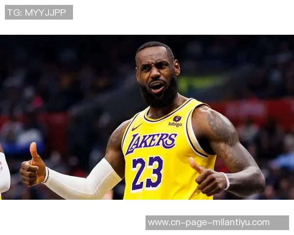 詹姆斯依然能完成左手换手拉杆上篮的精彩瞬间让我大吃一惊